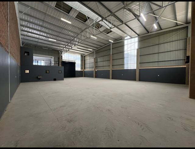 571M² WAREHOUSE TO LET IN SAMRAND BUSINESS PARK